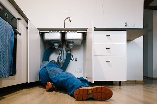 Professional Drain Cleaning technician working in Santa Cruz, CA